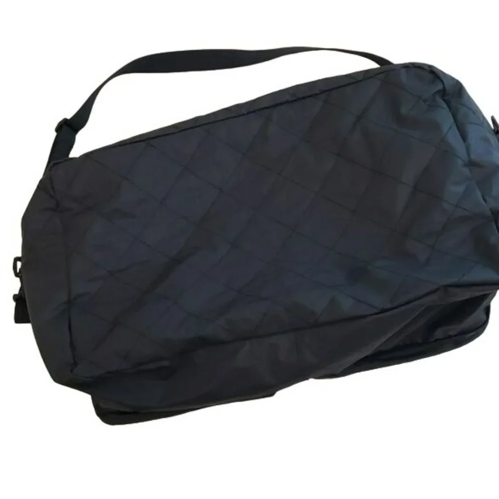 Vintage ESCADA Pour Homme Duffle Travel Bag Gym Bag Navy Blue